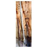 GARDEN HOE - LOOSE HEAD - DIGGING SPADE - LIVERY LAD (BLDG 4)