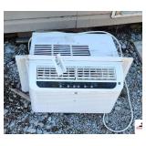 110 WALL AIR CONDITIONER - RUNS (BLDG #4)