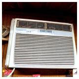 FRIDGIDARE 220 AIR CONDITIONER - WORKS BUYER TO REMOVE FROM WALL - (OFFICE)