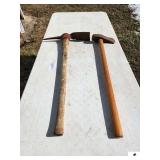 WOOD MALLET & GROUND PICK