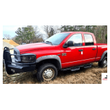 2007 RED DODGE MD. 2500 SQ2 GAS RAM TRUCK - HEAVY DUTY - HEMI 5.7 LITER - ENGINE BLOWN - RANCH HAND FRONT BUMPER WITH TUBE HITCH DELUXE - RUNNING BOARDS - 4 WHEEL DRIVE - CREW CAB - MILAGE UNKNOWN - 4