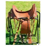 ARTS EL PASO CALVARY SADDLE- STITCHING RUSSETT LEATHER TOOLING- LEATHER COVERED WESTERN STIRRUPS- HECHO AMANO TEGUCIGALEA MDC 1998 HONDURAS, CALIFORNIA-