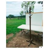 VINTAGE WOODEN HAT RACK