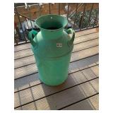 Vintage cream can ï¿½ green
