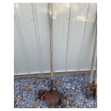 Round shovel