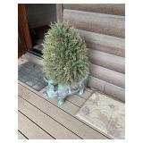Pig planter and tree decor