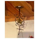 Metal star candle holder