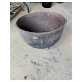 Footed cast iron cauldron pot
