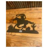 Metal roping, cowboy decor