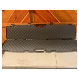Padded hard gun case
