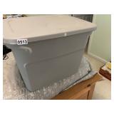 Gray tote with lid