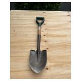 Hand round shovel