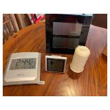 Atomic clock, outdoor clock