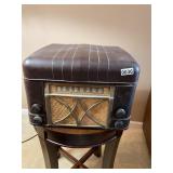Vintage Admiral radio/ phonograph