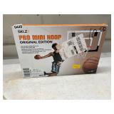 Mini basketball hoop