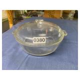 Clear Pyrex oven dish with lid