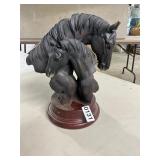 2 horse head bust statue