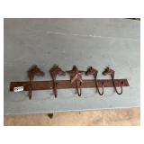 Metal horse head and star hanging hook rack