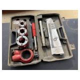 Central pneumatic ratcheting pipe threader kit