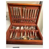 85 pieces assorted silverware see pics for names