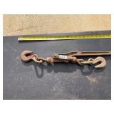 Double hook chain binder