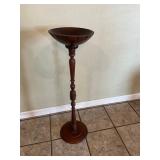 Wooden pedestal bowl