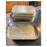 Heavy aluminum roaster with tray