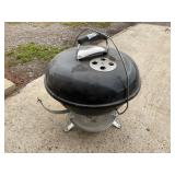 Weber table top charcoal grill