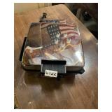 Belgian waffle maker