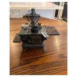 Queen cast iron salesman sample stove