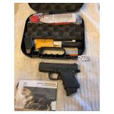 Glock 27 Gen 4- .40 frame- 9mm with clip