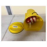 Atwood water bucket with horn