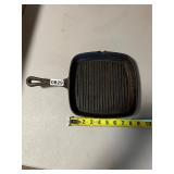 Cast iron bacon skillet