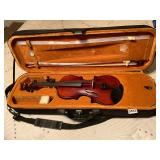 Kennedy violin / fiddle with case