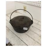 Cast iron Dutch oven with lid