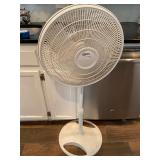 Lasko white pedestal fan