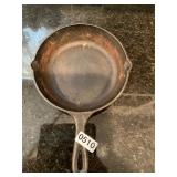 Lodge cast iron skillet with heat ring