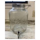 Glass 1 gallon beverage dispenser