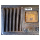 Vintage Trav-Ler tube radio - Bakelite?