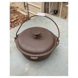 Cast iron Dutch oven