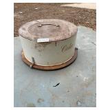 Vintage metal cake pan carrier