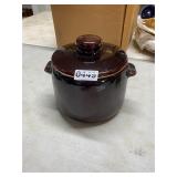 West Bend Bean pot with lid