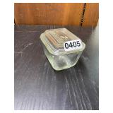 Small glass refrigerator dish with lid