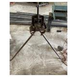 Reed no.2 Tripod pipe vise