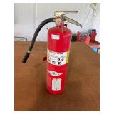 Semi- charged fire extinguisher
