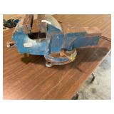 Large table vise