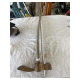 Pick axe working tool