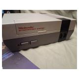 NES 1985 OG Console w/ 2 controllers no pwr cord