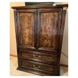 Beautiful wood hutch/ dresser
