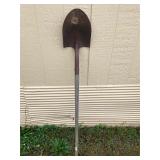 Round shovel